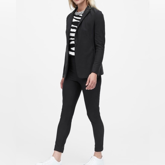 NWOT Banana Republic Packable Black Blazer Sz Small Stretch Red liner - Picture 2 of 13